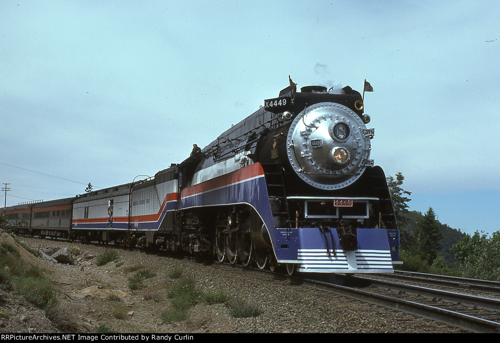 AFT 4449 running east over Donner